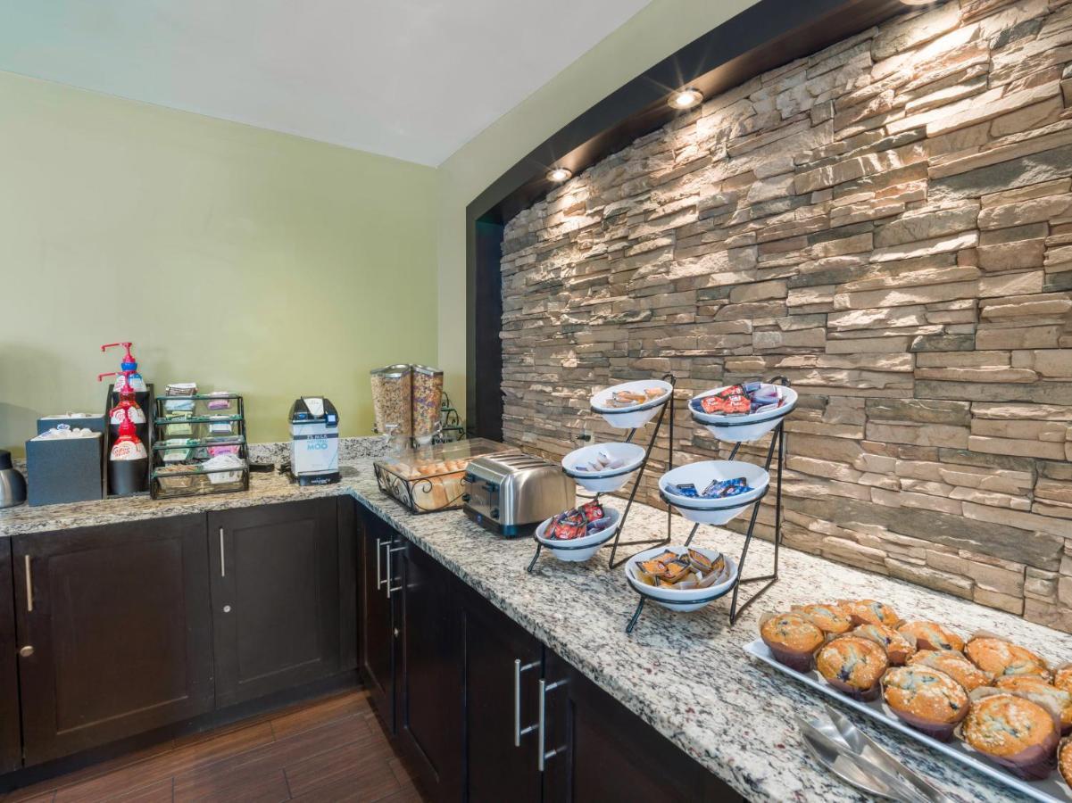 Staybridge Suites West Edmonton By Ihg Eksteriør billede